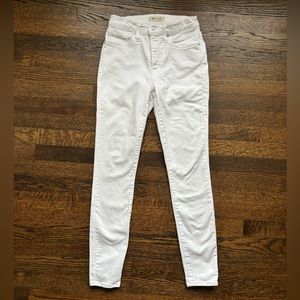 Madewell 9” High-Rise White Denim Skinny Jeans. Size 25.